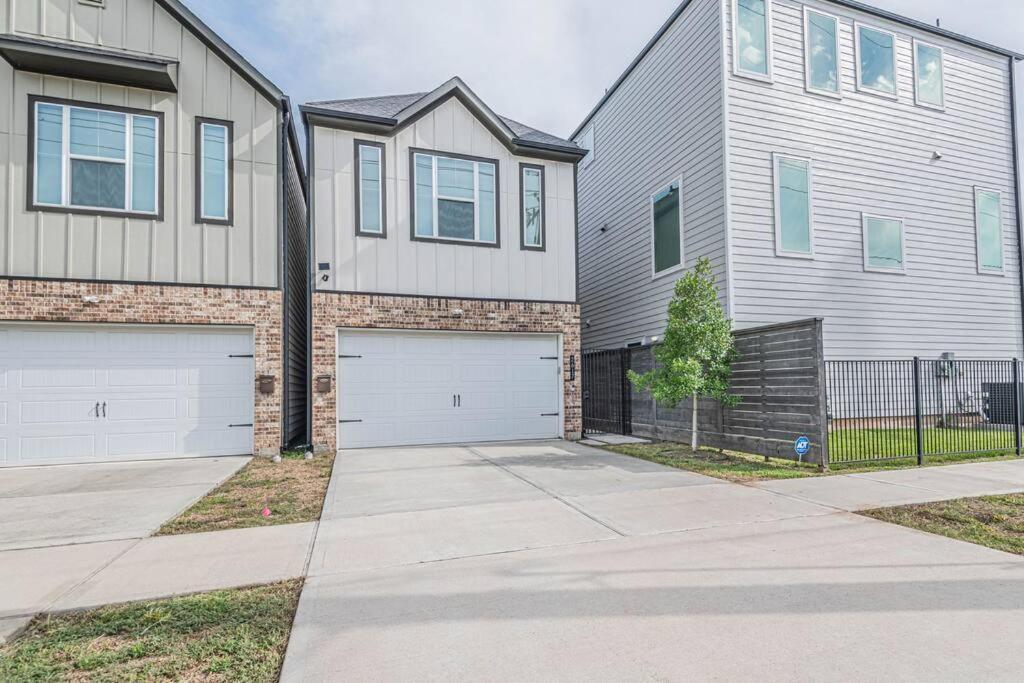 Charming 3-Bedroom Luxury Home Near Downtown, Nrg, Galleria & Medical Center Х'юстон Екстер'єр фото
