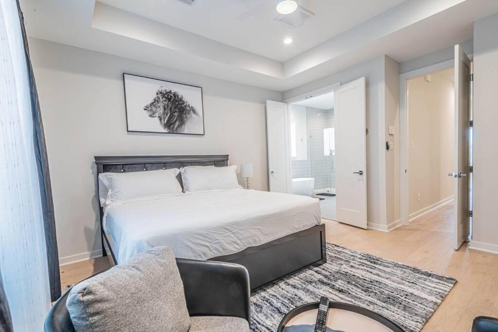 Charming 3-Bedroom Luxury Home Near Downtown, Nrg, Galleria & Medical Center Х'юстон Екстер'єр фото