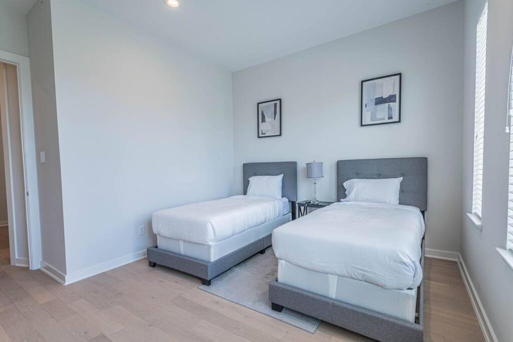 Charming 3-Bedroom Luxury Home Near Downtown, Nrg, Galleria & Medical Center Х'юстон Екстер'єр фото